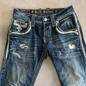 Rock revival men’s jean distressed, straight leg